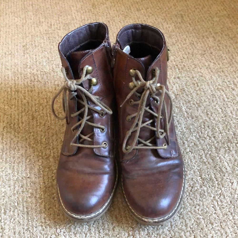 Brown boots